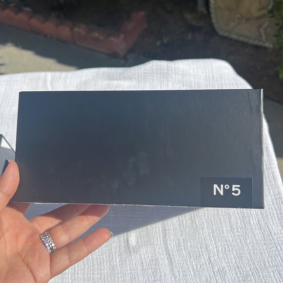 Chanel box.🖤 - Picture 5 of 16